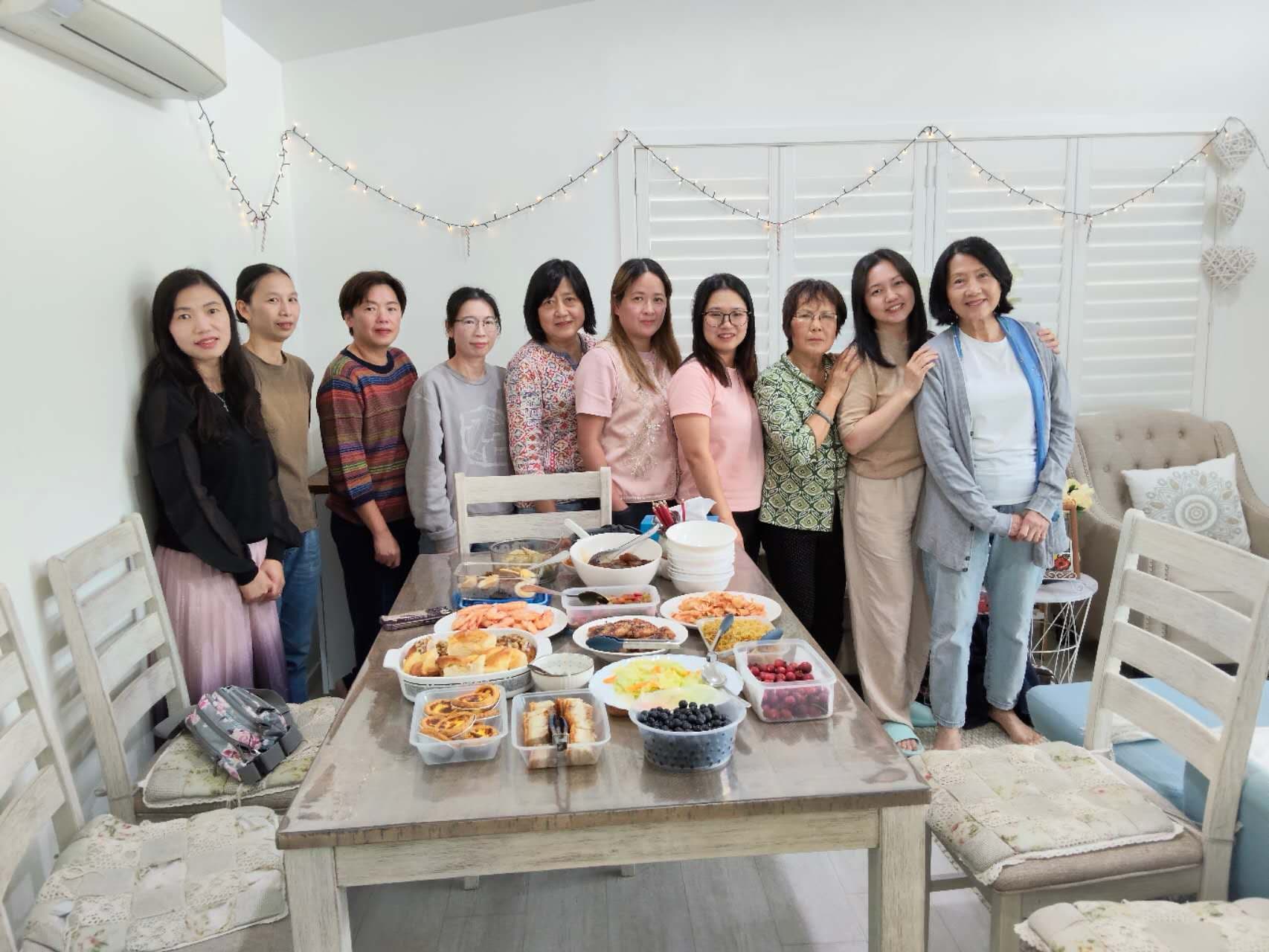 Sisters Gather Together, Sharing the Warmth of Faith
